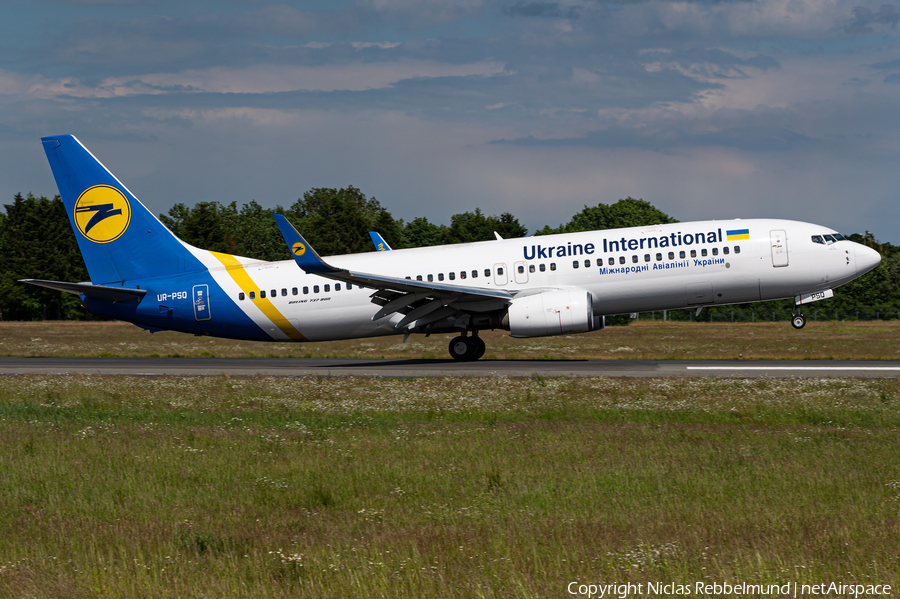 Ukraine International Airlines Boeing 737-86N (UR-PSQ) | Photo 388375