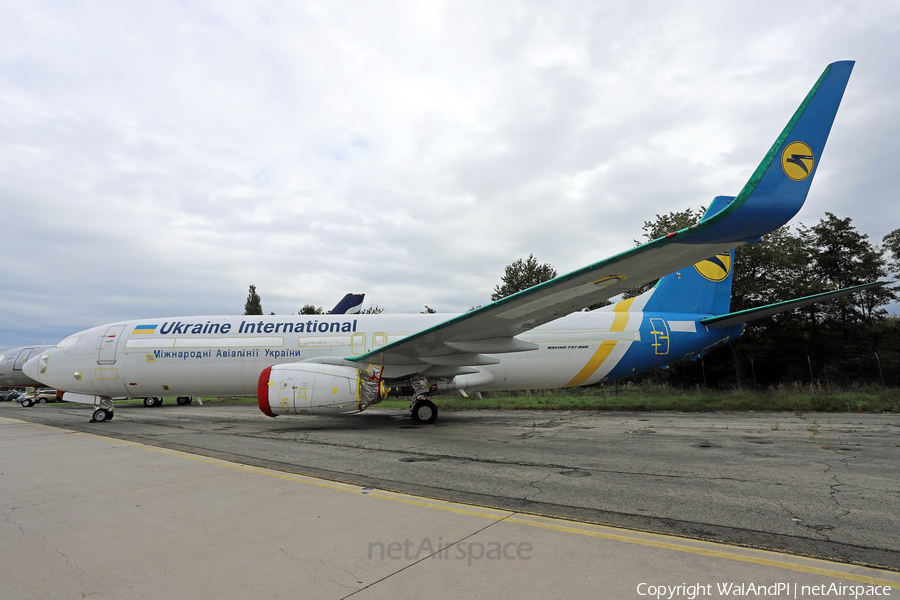 Ukraine International Airlines Boeing 737-8AS (UR-PST) | Photo 473324