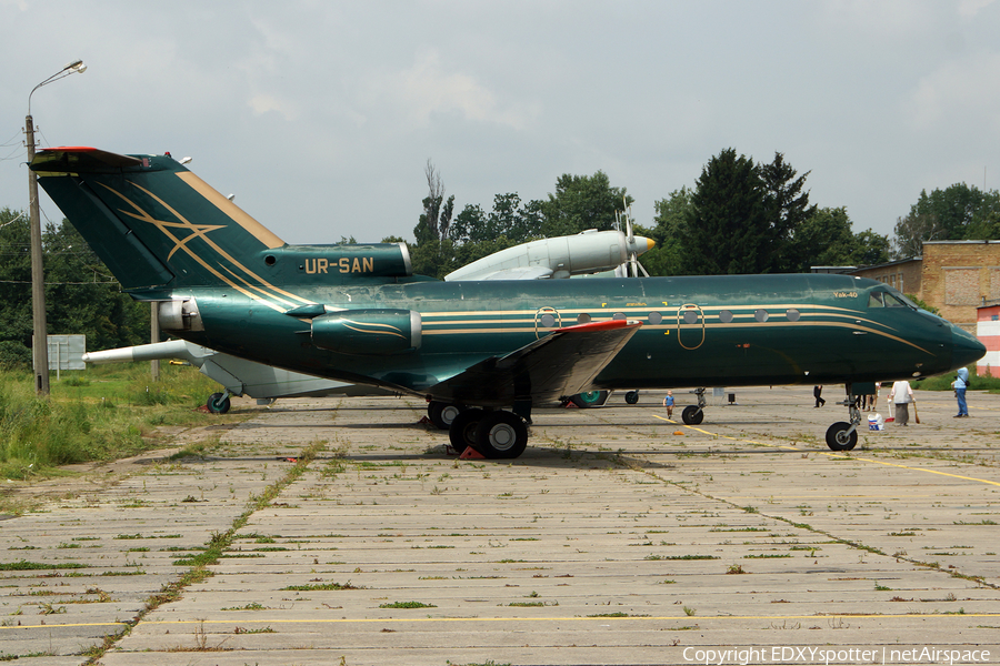 (Private) Yakovlev Yak-40 (UR-SAN) | Photo 344674