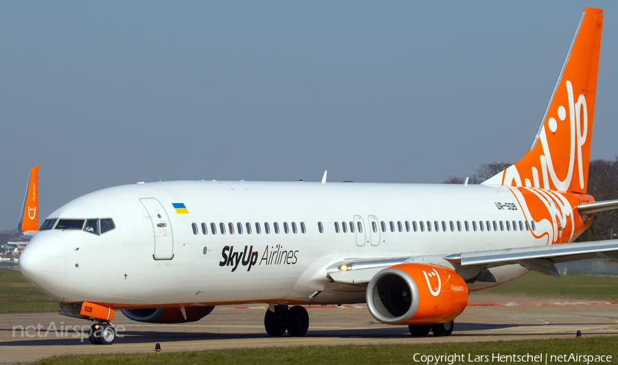 SkyUp Airlines Boeing 737-8H6 (UR-SQB) | Photo 378703