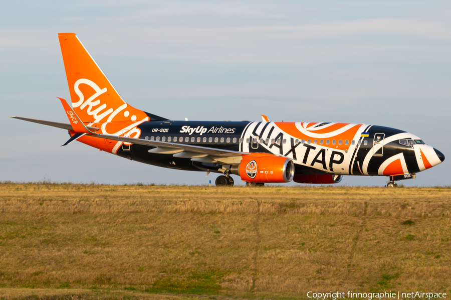 SkyUp Airlines Boeing 737-75C (UR-SQE) | Photo 524753