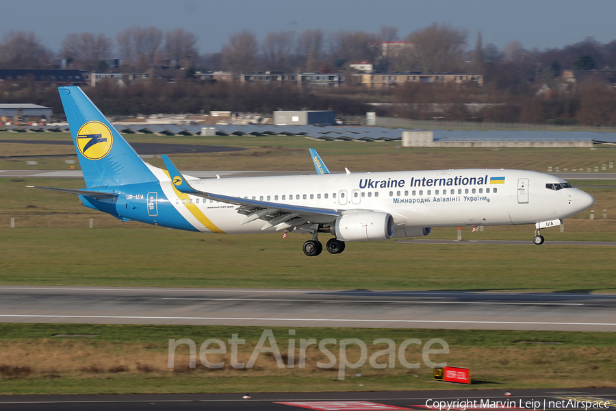 Ukraine International Airlines Boeing 737-8KV (UR-UIA) | Photo 557139