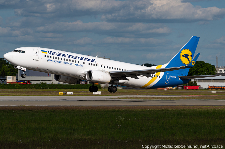 Ukraine International Airlines Boeing 737-8KV (UR-UIA) | Photo 386058