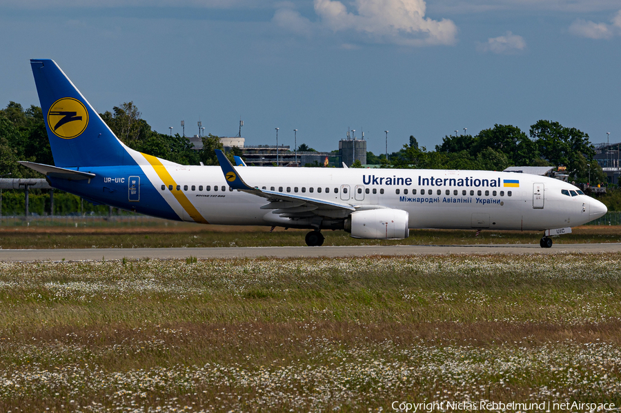 Ukraine International Airlines Boeing 737-8KV (UR-UIC) | Photo 388373