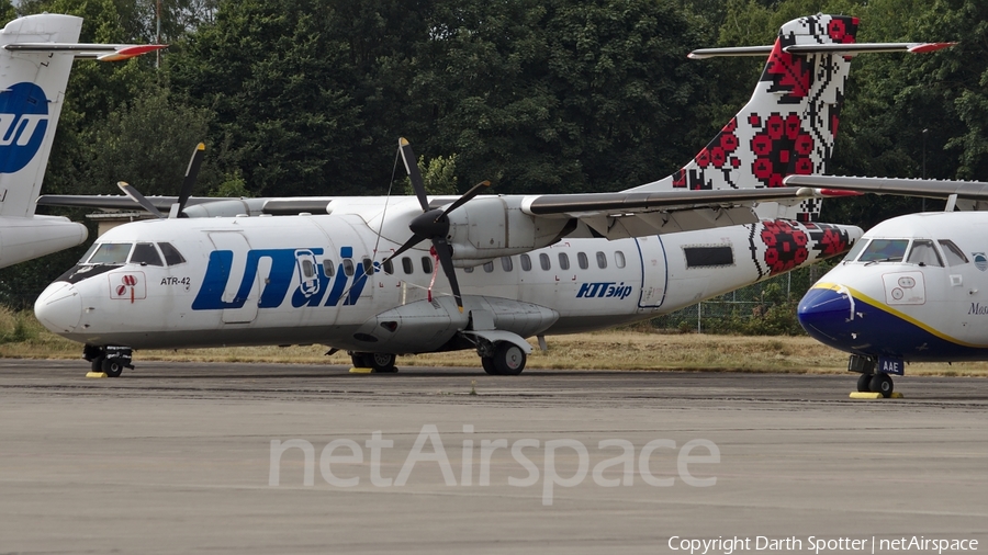 UTair Aviation ATR 42-300 (UR-UTE) | Photo 230068
