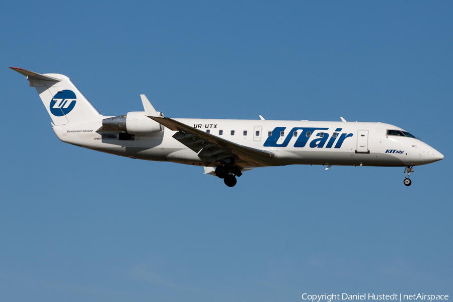UTair Ukraine Bombardier CRJ-200LR (UR-UTX) | Photo 410305