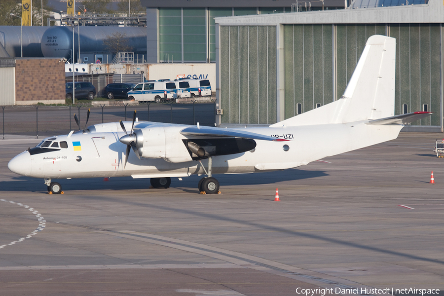 Constanta Airlines Antonov An-26-100 (UR-UZI) | Photo 508945