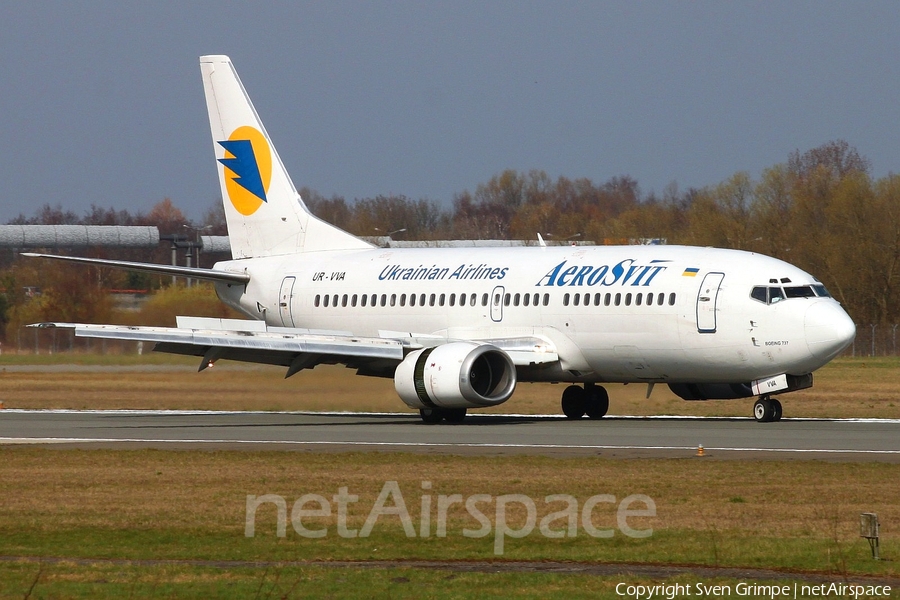 Aerosvit Airlines Boeing 737-3Q8 (UR-VVA) | Photo 15184