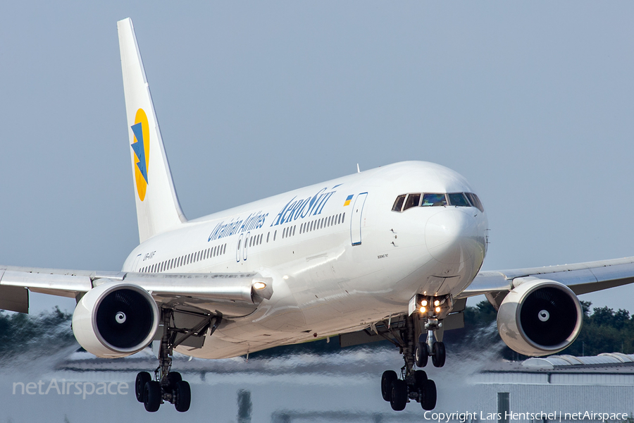 Aerosvit Airlines Boeing 767-383(ER) (UR-VVF) | Photo 423523