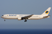 Aerosvit Airlines Boeing 767-383(ER) (UR-VVF) at  Tenerife Sur - Reina Sofia, Spain