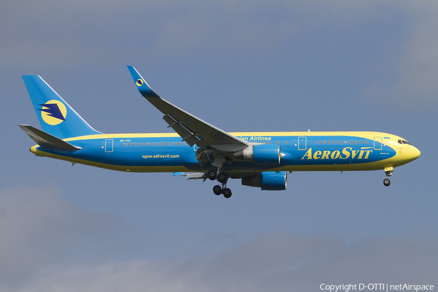 Aerosvit Airlines Boeing 767-33A(ER) (UR-VVV) | Photo 385298