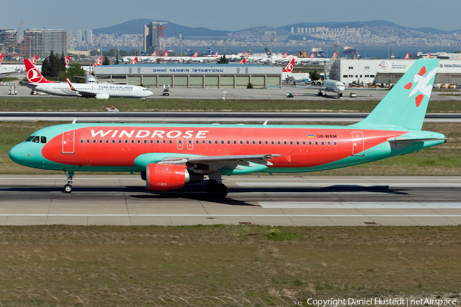 Windrose Airlines Airbus A320-212 (UR-WRM) | Photo 494195