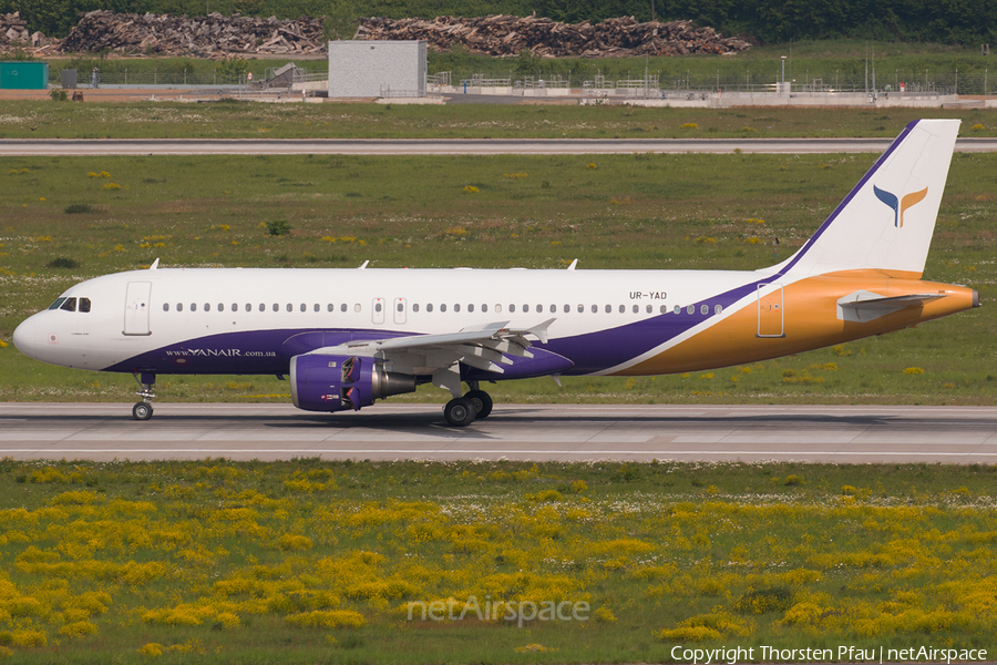 Yanair Airbus A320-211 (UR-YAD) | Photo 76549