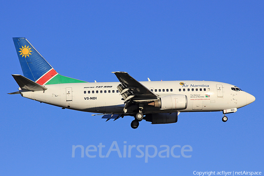 Air Namibia Boeing 737-528 (V5-NDI) | Photo 392561