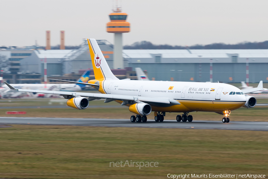 Royal Brunei Airlines Airbus A340-212 (V8-001) | Photo 133756