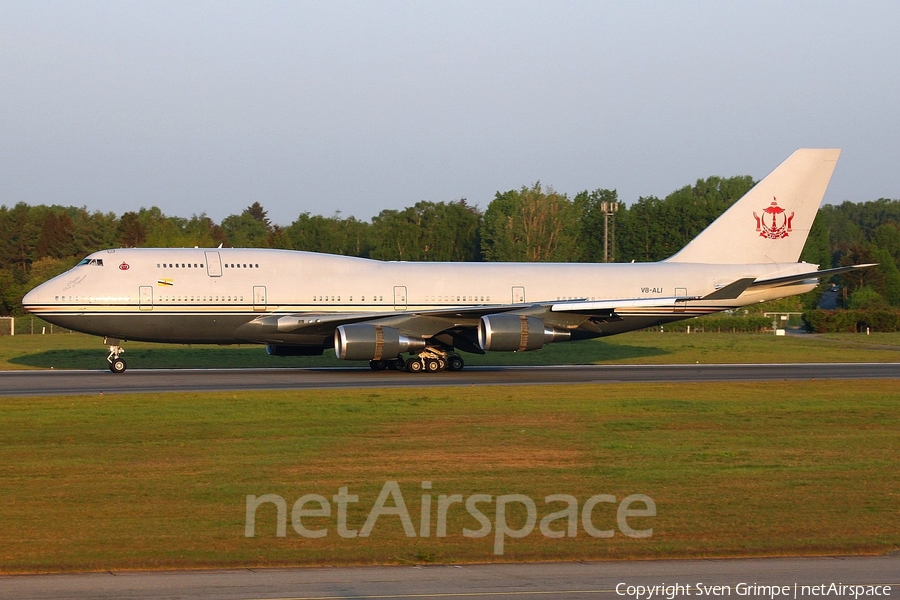 Brunei Sultan's Flight Boeing 747-430 (V8-ALI) | Photo 11390