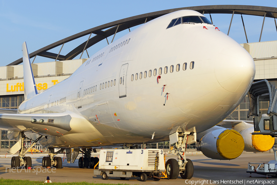 Brunei Sultan's Flight Boeing 747-430 (V8-ALI) | Photo 160747