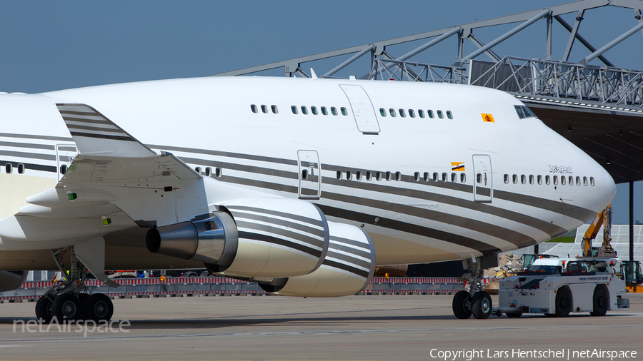 Brunei Sultan's Flight Boeing 747-430 (V8-ALI) | Photo 421760