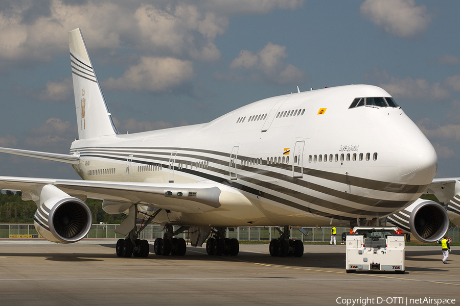 Brunei Sultan's Flight Boeing 747-430 (V8-ALI) | Photo 436294