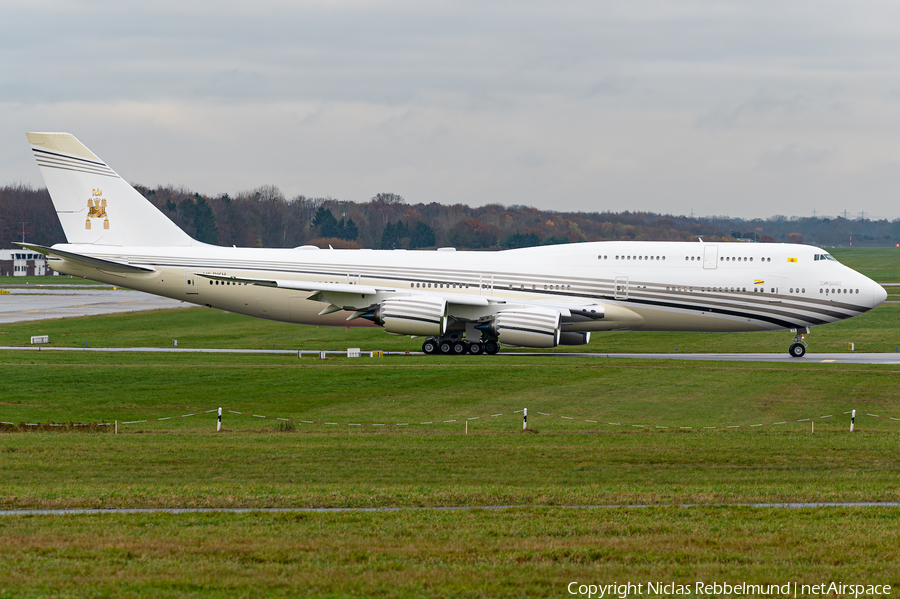 Brunei Sultan's Flight Boeing 747-8LQ(BBJ) (V8-BKH) | Photo 481610