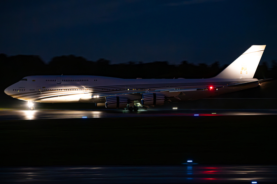 Brunei Sultan's Flight Boeing 747-8LQ(BBJ) (V8-BKH) at  Hamburg - Fuhlsbuettel (Helmut Schmidt), Germany