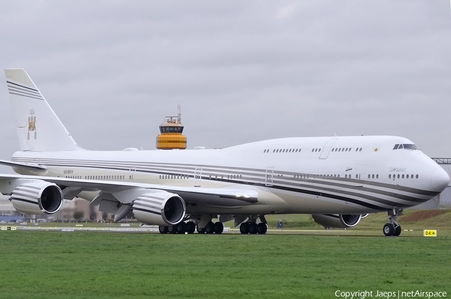 Brunei Sultan's Flight Boeing 747-8LQ(BBJ) (V8-BKH) | Photo 409483