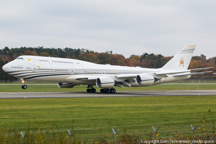 Brunei Sultan's Flight Boeing 747-8LQ(BBJ) (V8-BKH) | Photo 409547