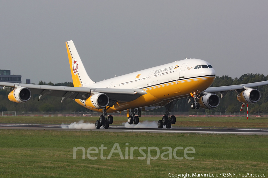 Royal Brunei Airlines Airbus A340-212 (V8-BKH) | Photo 38363