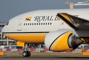 Royal Brunei Airlines Boeing 777-212(ER) (V8-BLF) at  London - Heathrow, United Kingdom