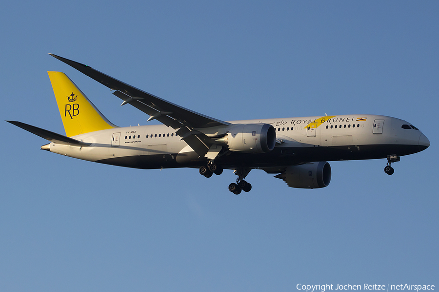 Royal Brunei Airlines Boeing 787-8 Dreamliner (V8-DLB) | Photo 49188