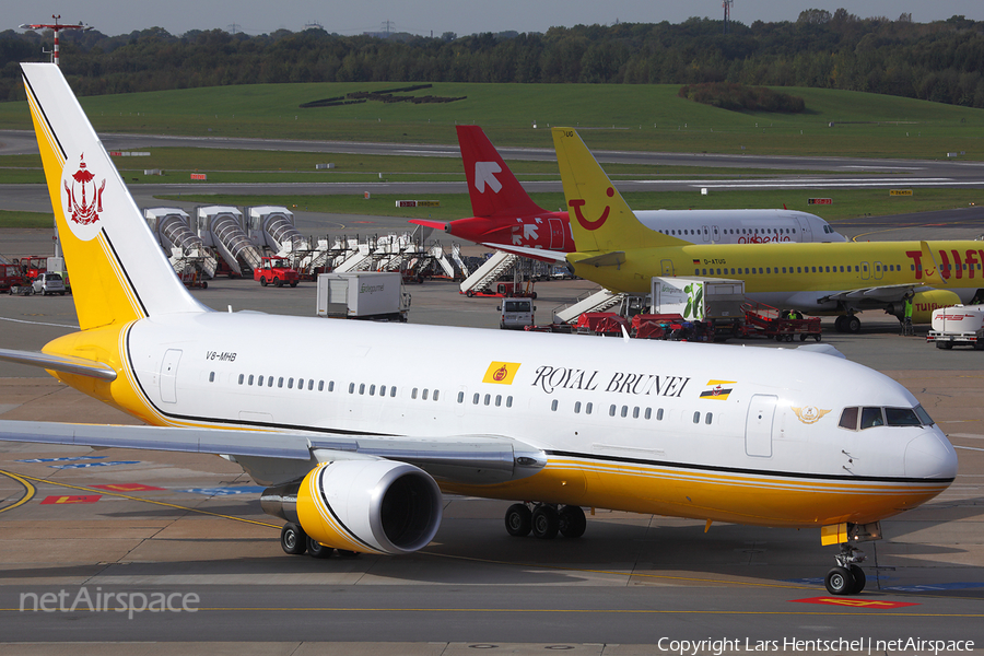 Royal Brunei Airlines Boeing 767-27G(ER) (V8-MHB) | Photo 57408