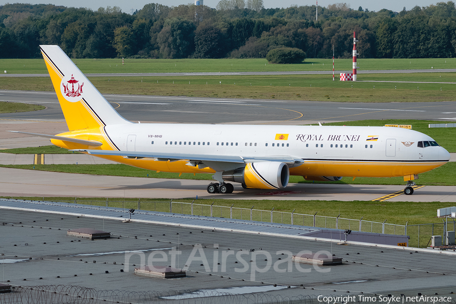 Royal Brunei Airlines Boeing 767-27G(ER) (V8-MHB) | Photo 57420