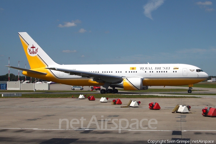 Royal Brunei Airlines Boeing 767-27G(ER) (V8-MHB) | Photo 250055