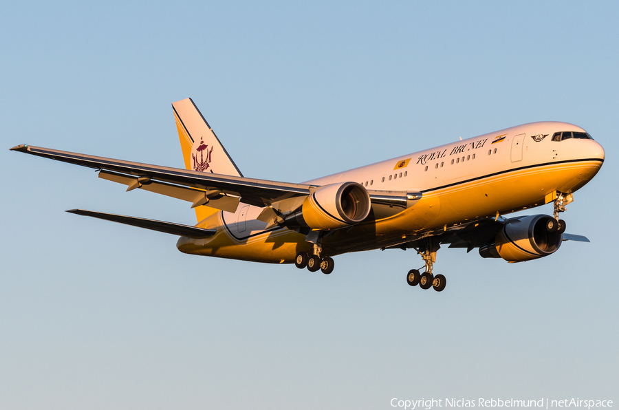 Royal Brunei Airlines Boeing 767-27G(ER) (V8-MHB) | Photo 308343