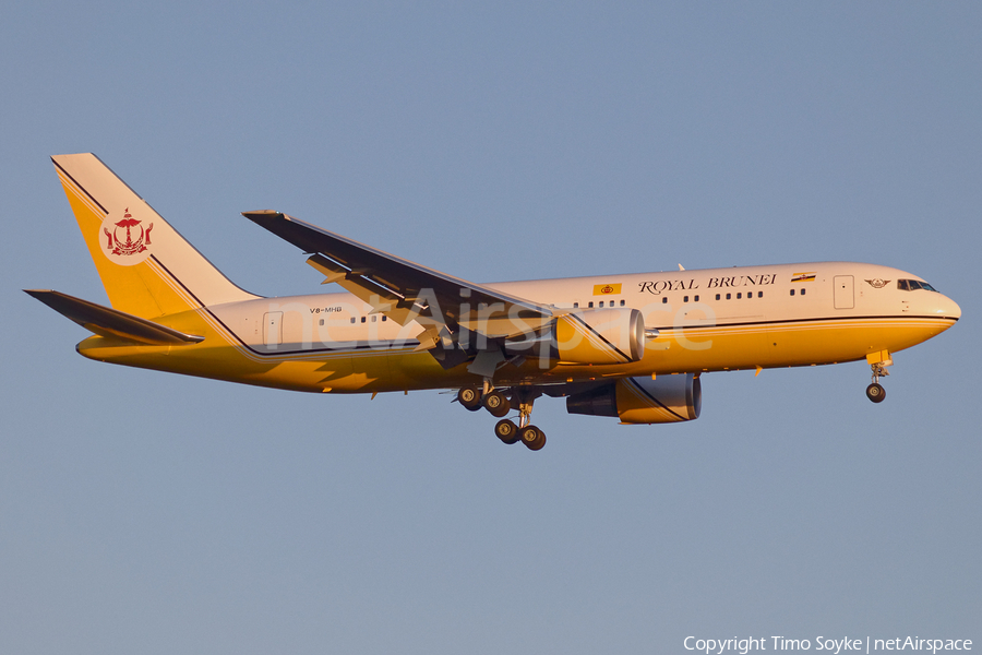 Royal Brunei Airlines Boeing 767-27G(ER) (V8-MHB) | Photo 311739