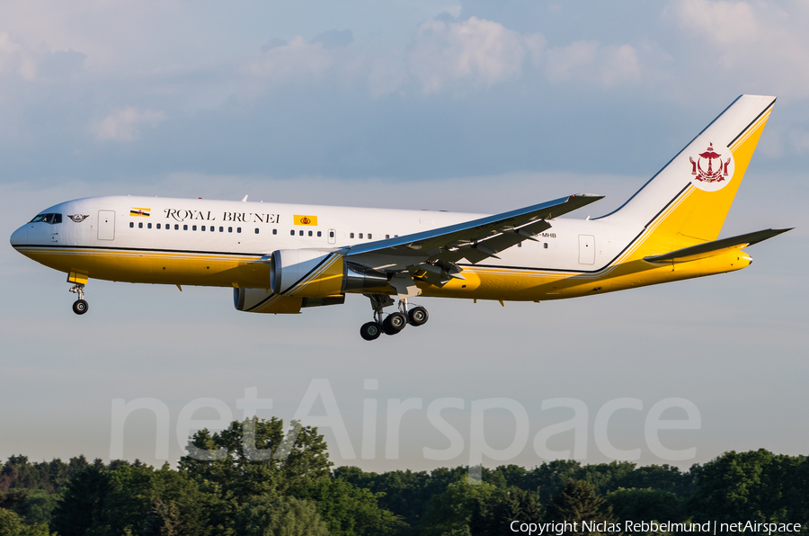 Royal Brunei Airlines Boeing 767-27G(ER) (V8-MHB) | Photo 325793