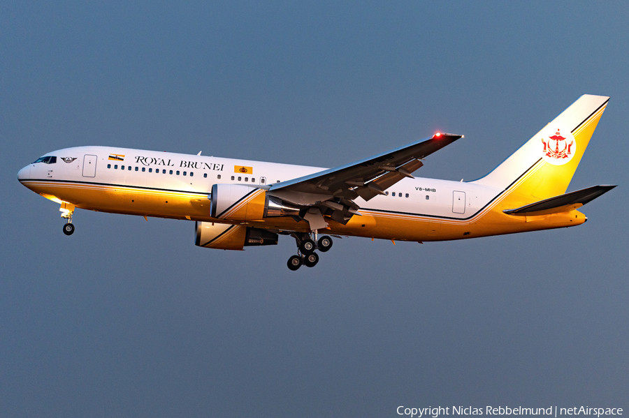 Royal Brunei Airlines Boeing 767-27G(ER) (V8-MHB) | Photo 402138