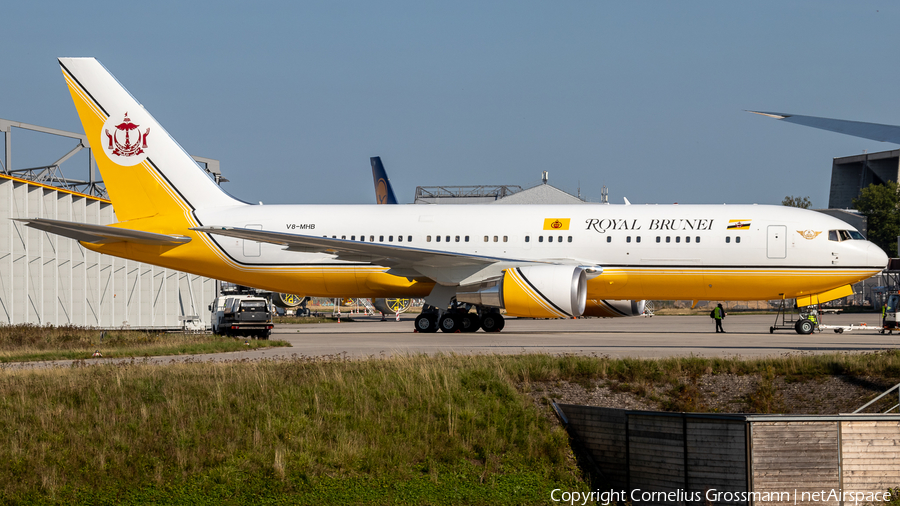 Royal Brunei Airlines Boeing 767-27G(ER) (V8-MHB) | Photo 402207