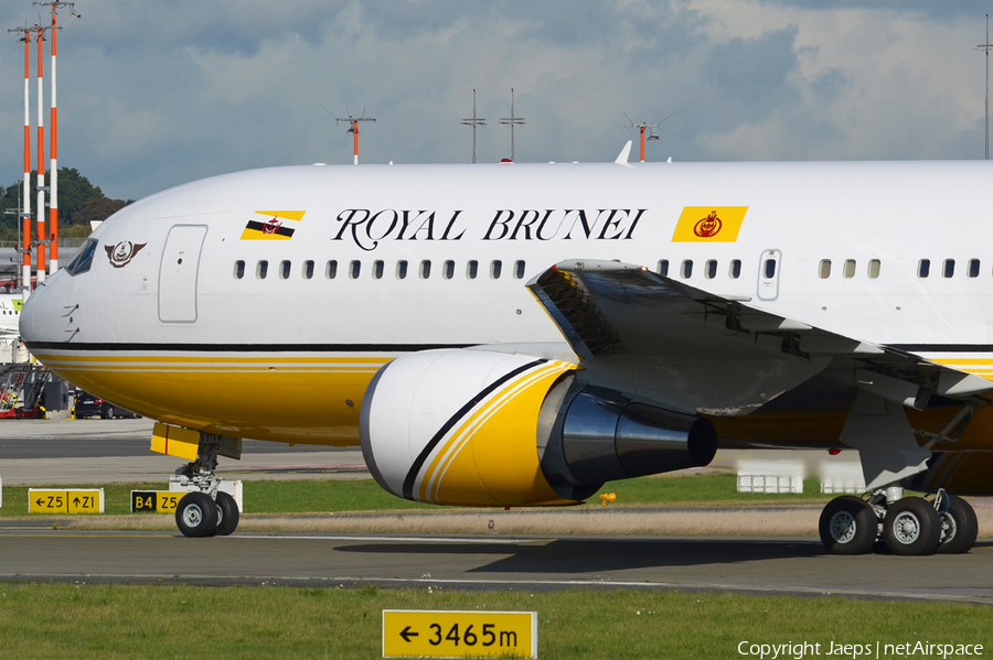 Royal Brunei Airlines Boeing 767-27G(ER) (V8-MHB) | Photo 405866
