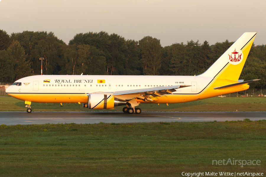 Royal Brunei Airlines Boeing 767-27G(ER) (V8-MHB) | Photo 464729