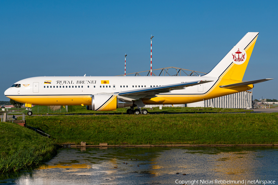 Royal Brunei Airlines Boeing 767-27G(ER) (V8-MHB) | Photo 470306
