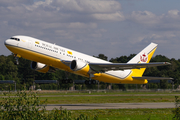 Royal Brunei Airlines Boeing 767-27G(ER) (V8-MHB) at  Hamburg - Fuhlsbuettel (Helmut Schmidt), Germany