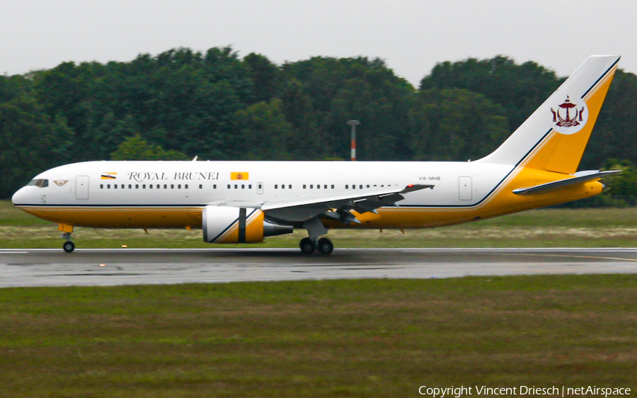 Royal Brunei Airlines Boeing 767-27G(ER) (V8-MHB) | Photo 511538