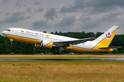 Royal Brunei Airlines Boeing 767-27G(ER) (V8-MHB) at  Hamburg - Fuhlsbuettel (Helmut Schmidt), Germany