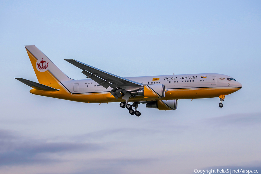 Royal Brunei Airlines Boeing 767-27G(ER) (V8-MHB) | Photo 524971