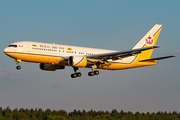 Royal Brunei Airlines Boeing 767-27G(ER) (V8-MHB) at  Hamburg - Fuhlsbuettel (Helmut Schmidt), Germany