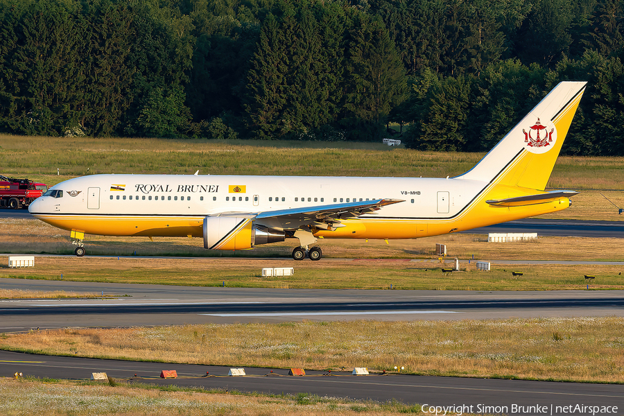 Royal Brunei Airlines Boeing 767-27G(ER) (V8-MHB) | Photo 578353