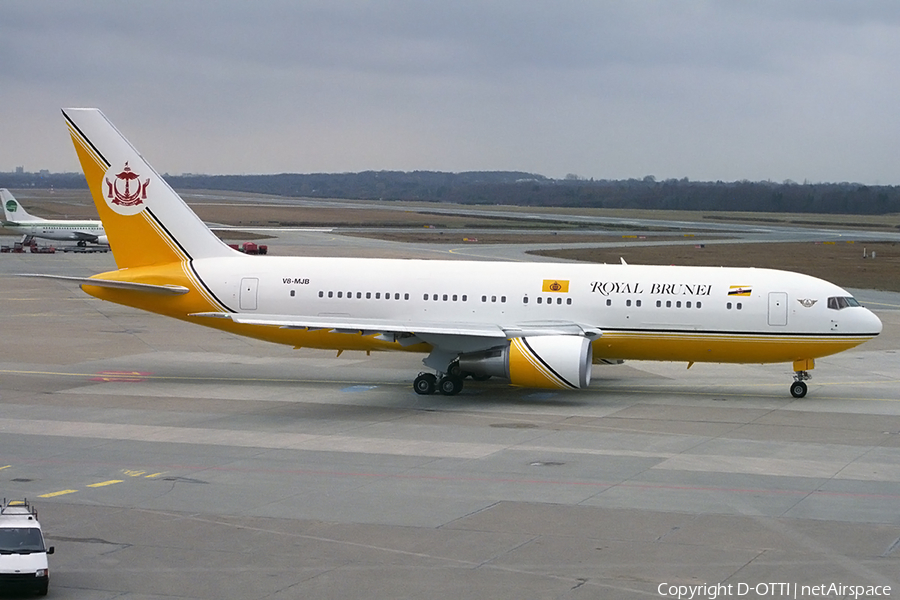 Royal Brunei Airlines Boeing 767-27G(ER) (V8-MJB) | Photo 175991