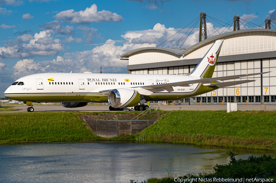 Brunei Sultan's Flight Boeing 787-8(BBJ) (V8-OAS) | Photo 462596