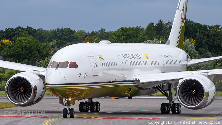Brunei Sultan's Flight Boeing 787-8(BBJ) (V8-OAS) | Photo 463204